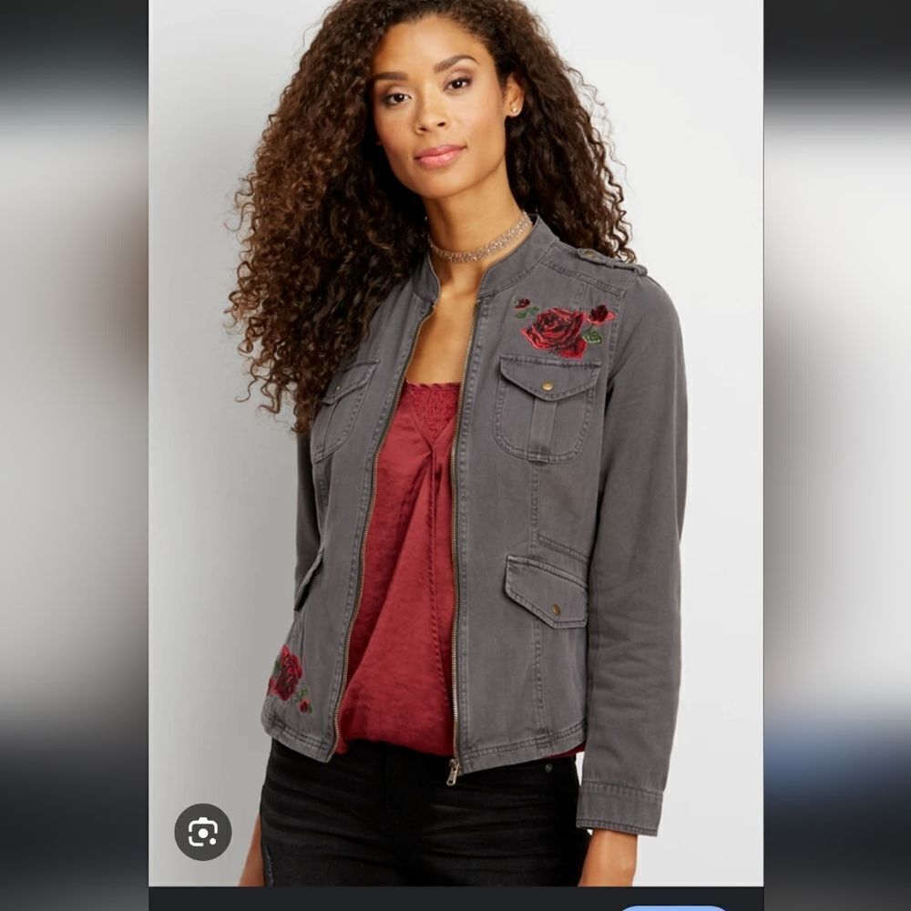 Maurice's Gray Jacket With Floral Rose Embroidery Size Small In Great Condition
